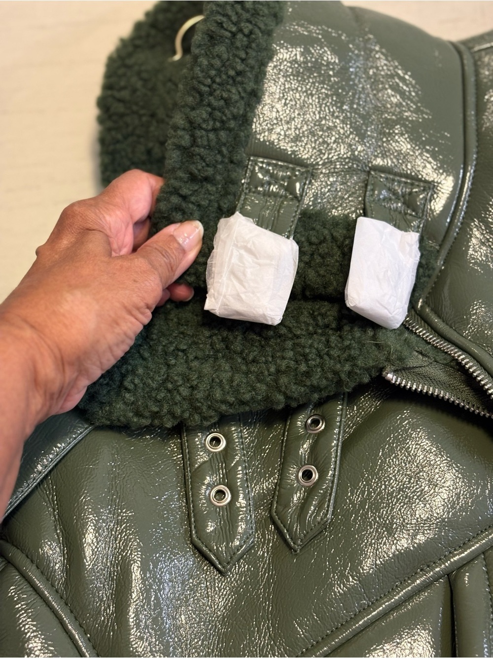 NWT Fashion Nova Green Cropped Faux Leather Bomber Jacket w/Faux Fur Trim SZ L - Picture 16 of 16